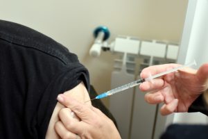 Nueva jornada territorial de salud en UTHGRA para acercar controles y vacunas a la comunidad