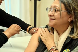 Nueva jornada territorial de salud en UTHGRA para acercar controles y vacunas a la comunidad
