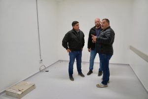 Claudio Vidal recorrió obras e instituciones de Puerto Santa Cruz y reafirmó el compromiso con el desarrollo local