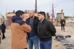 Claudio Vidal recorrió obras e instituciones de Puerto Santa Cruz y reafirmó el compromiso con el desarrollo local