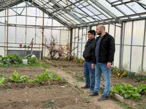 Claudio Vidal recorrió obras e instituciones de Puerto Santa Cruz y reafirmó el compromiso con el desarrollo local