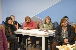 Centro Recuerdos Compartidos: Adultos Mayores participaron de un taller de cocina saludable