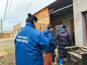 Puerto Santa Cruz: Desarrollo Social recorrió barrios, relevó demandas de familias y titulares de derecho