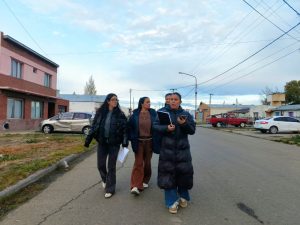 Puerto Santa Cruz: Desarrollo Social recorrió barrios, relevó demandas de familias y titulares de derecho