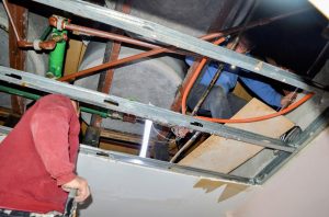 Se avanza con tareas de mantenimiento en la Escuela N°73 de El Calafate