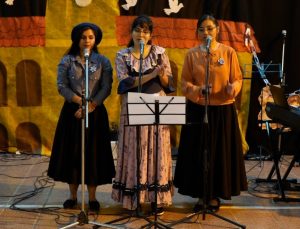 El IPES Caleta Olivia celebró el 25 de Mayo con una gran peña comunitaria