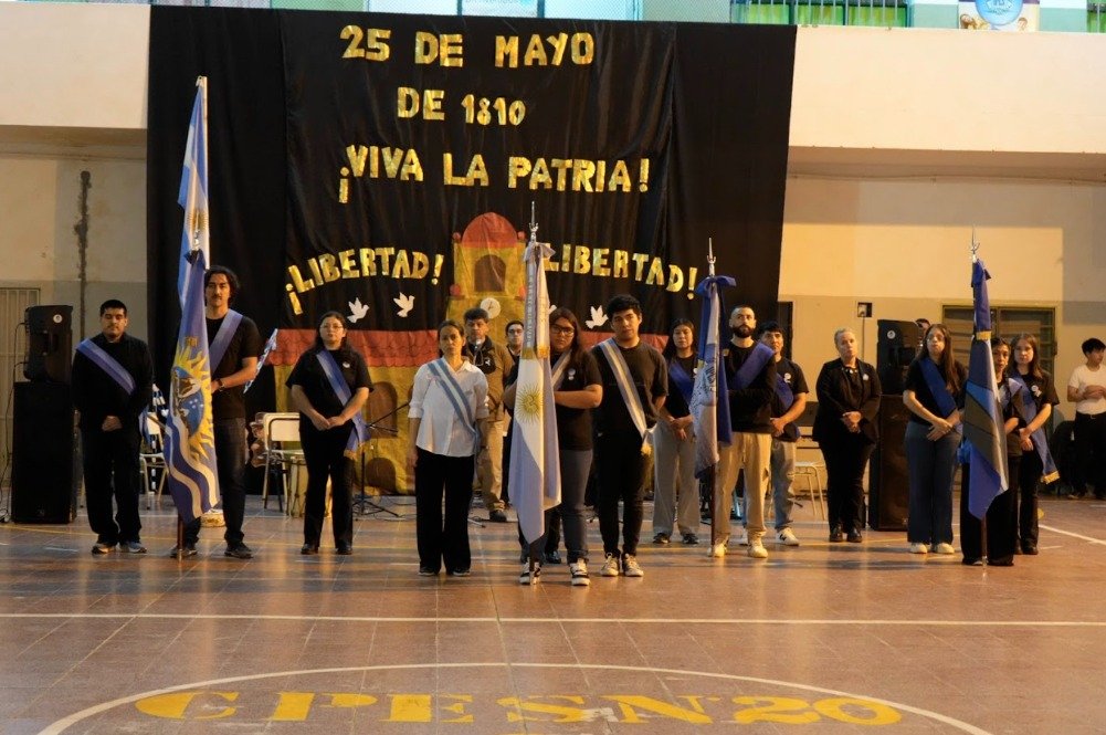 El IPES Caleta Olivia celebró el 25 de Mayo con una gran peña comunitaria