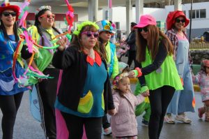Las comunidades educativas de La Cuenca Carbonífera celebraron con un gran corso el Día de los Jardines de Infantes