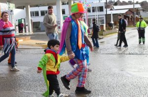 Las comunidades educativas de La Cuenca Carbonífera celebraron con un gran corso el Día de los Jardines de Infantes