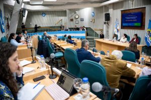 Durante más de cinco horas Verbes y Elmiger explicaron la Ley de Financiamiento Estratégico y respondieron dudas de los diputados
