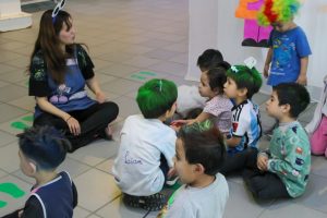 Realizaron una jornada recreativa de peinados locos en el Jardín de Infantes N° 45 de Río Turbio