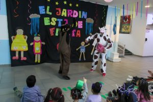 Realizaron una jornada recreativa de peinados locos en el Jardín de Infantes N° 45 de Río Turbio