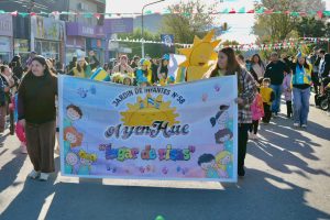 Caleta Olivia se vistió de fiesta y color para celebrar el Día de los Jardines de Infantes