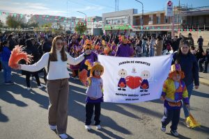 Caleta Olivia se vistió de fiesta y color para celebrar el Día de los Jardines de Infantes