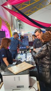Servicios Públicos reforzó en Viva Barrio la campaña para regularizar conexiones domiciliarias y prevenir incendios