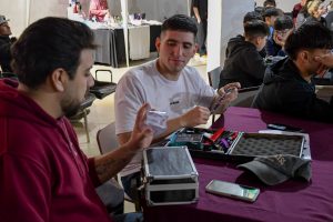 La barbería abrió una puerta al mundo laboral para las juventudes santacruceñas