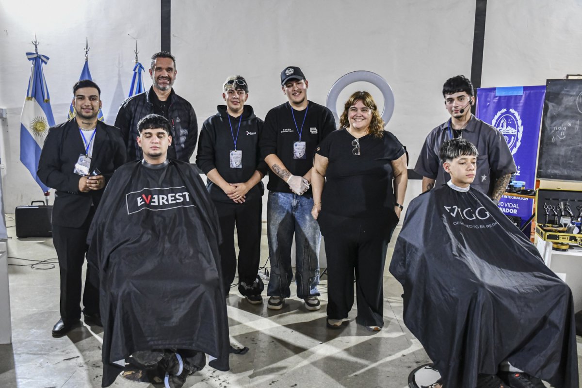 La barbería abrió una puerta al mundo laboral para las juventudes santacruceñas