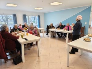 Se realizó taller de pastelería para Adultos Mayores en Recuerdos Compartidos