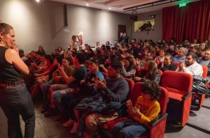 El Teatro y la Escuela, Ida y Vuelta: Buscan formar "Espectadores Activos" en las aulas de Santa Cruz