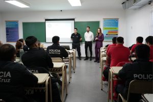 Capacitan a fuerzas de seguridad para fortalecer los controles en aeropuertos de Santa Cruz