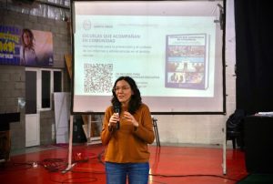 Educación presentó la Guía “Escuelas Que Acompañan en Comunidad” en Caleta Olivia