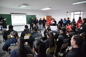 30 agentes recibieron formación para fortalecer la seguridad aeroportuaria y avanzar con nuevos vuelos regionales