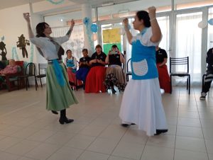 Caleta Olivia: Infancias y adultos mayores compartieron un patio criollo para celebrar el 25 de Mayo