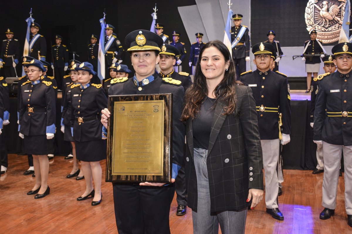 Valeria Herrera: "La sociedad nos pide profesionalismo y trabajamos en ello en la Escuela con un sistema de educación integral"