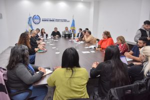 Se realizó la primera reunión paritaria con los gremios que agrupan a los trabajadores del sector público provincial