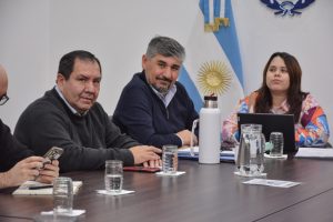 Se realizó la primera reunión paritaria con los gremios que agrupan a los trabajadores del sector público provincial