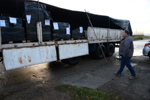Salud continúa con la distribución de medicamentos, ahora llegó el camión al hospital de Puerto Santa Cruz