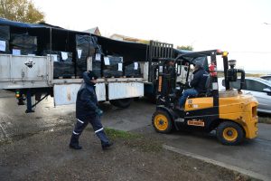 Salud continúa con la distribución de medicamentos, ahora llegó el camión al hospital de Puerto Santa Cruz
