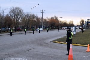 Fuerzas de Seguridad de la Provincia y Federales realizan controles para garantizar el aislamiento