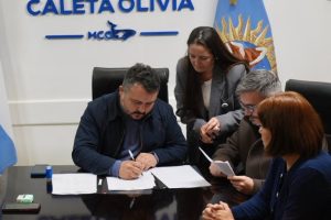 Educación y el municipio de Caleta Olivia impulsan pasantías laborales para estudiantes secundarios