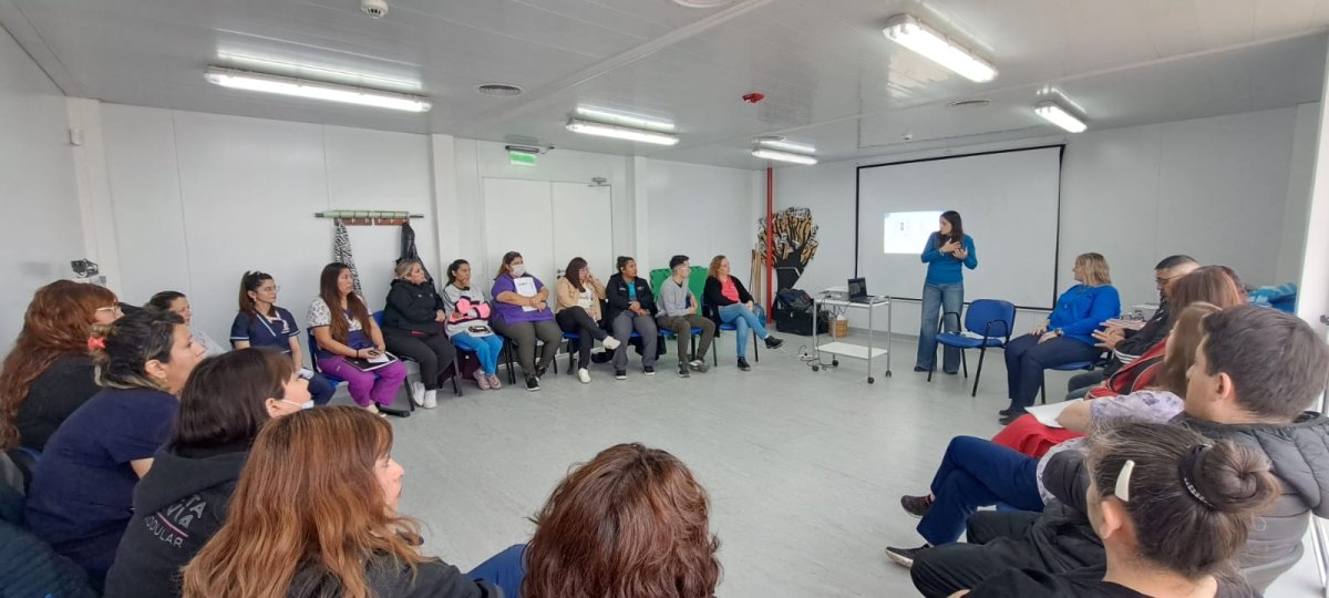 Jornada para agentes y enfermeros en el Hospital Modular por el Día Mundial de la Hipertensión
