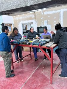 Educación y el Ministerio de Desarrollo Social fortalecen la capacitación laboral en Santa Cruz