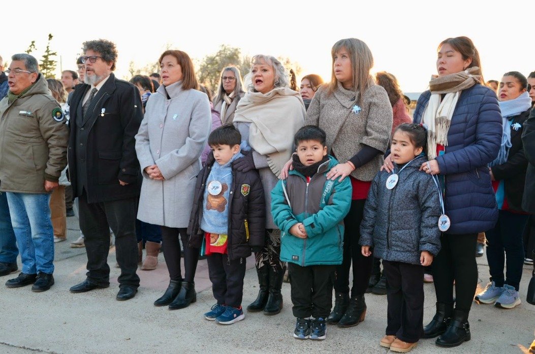 Educación reafirma el compromiso soberano en el acto por el Día de la Afirmación de los Derechos sobre las Islas Malvinas