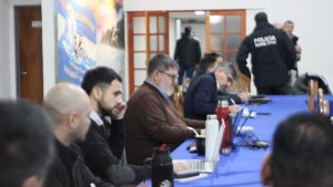 Sigue la negociación salarial para la Policía en la Mesa del Salario