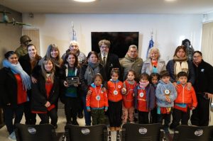 El Jardín de Infantes N° 18 de Caleta Olivia fortaleció la identidad soberana junto a Veteranos de Malvinas
