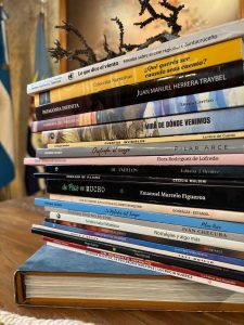 Nuevas donaciones enriquecen el patrimonio bibliográfico de la Casa de Santa Cruz
