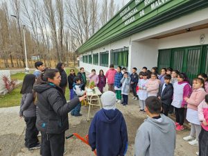 Sustentabilidad en las aulas: Estudiantes de la Escuela Hogar Nº 2 siembran conciencia y cosechan aprendizajes