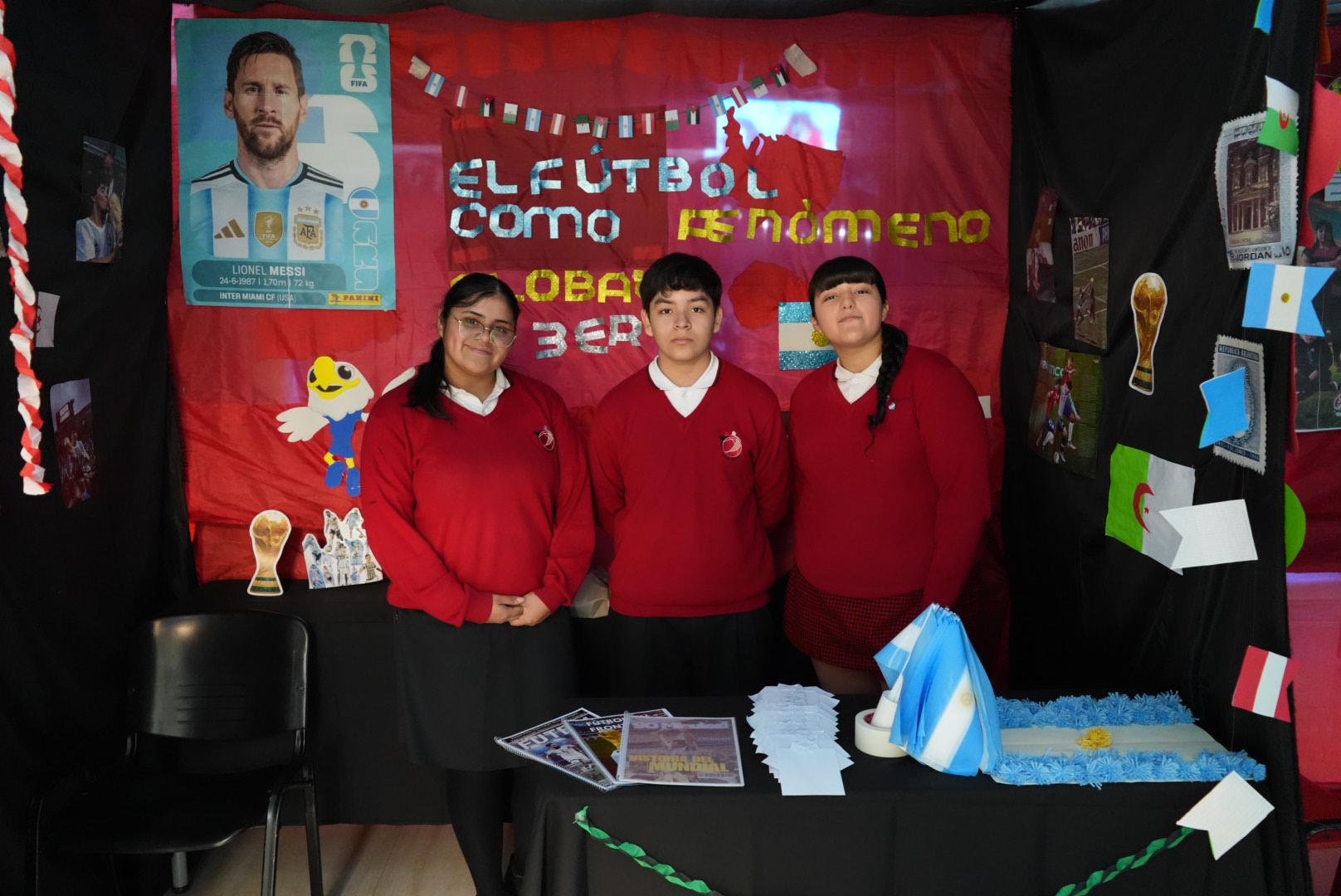 Estudiantes de Caleta Olivia exploraron el mundo a través de una Feria del Libro Temática