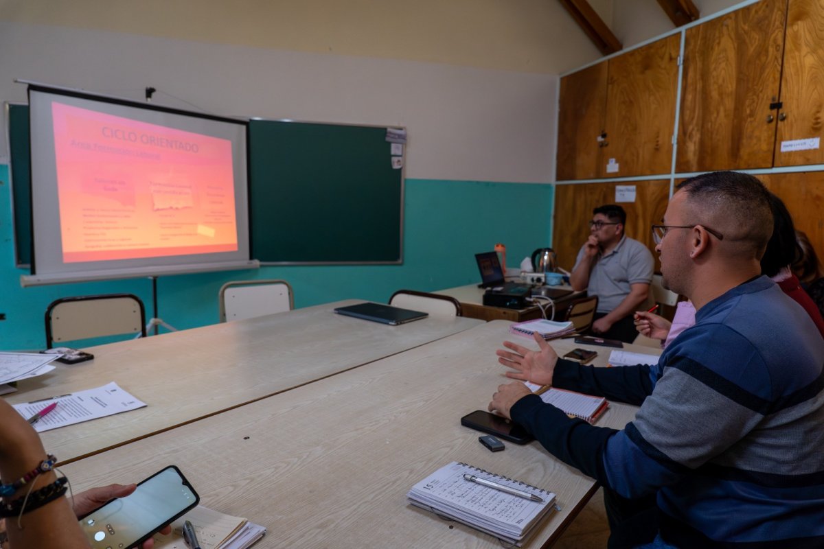 Mesas de trabajo para fortalecer la inclusión y las trayectorias formativas en la Educación Especial