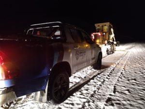 Vialidad Provincial desplegó un amplio operativo tras las nevadas registradas en distintos puntos de Santa Cruz