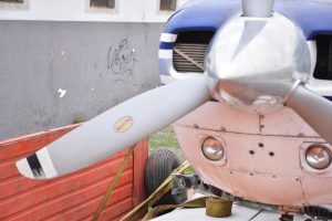 Llegó a Río Gallegos una aeronave para fortalecer la formación de técnicos aeronáuticos en la Escuela Industrial N° 6