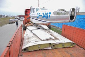 Llegó a Río Gallegos una aeronave para fortalecer la formación de técnicos aeronáuticos en la Escuela Industrial N° 6