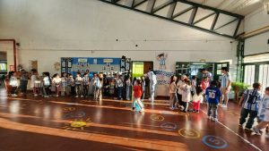 Con pasión y trabajo en equipo, la Escuela Rural Nº 2 de Gobernador Gregores palpita el mundial 2026