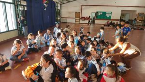 Con pasión y trabajo en equipo, la Escuela Rural Nº 2 de Gobernador Gregores palpita el mundial 2026