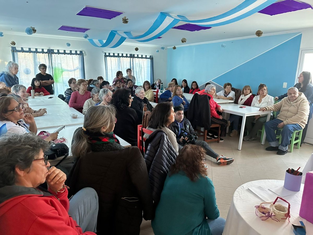 Recuerdos compartidos: Merienda, encuentro y reflexión por el día del buen trato
