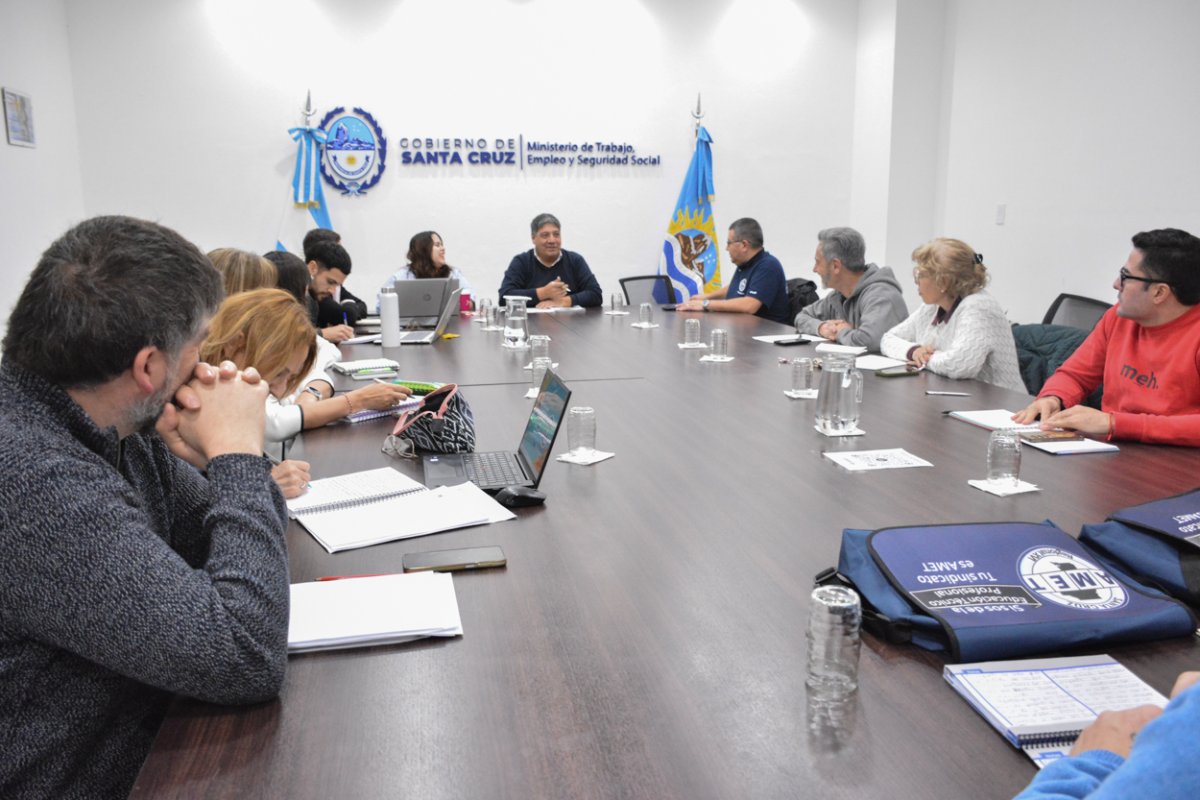 Paritaria Docente en la sede del ministerio de Trabajo.